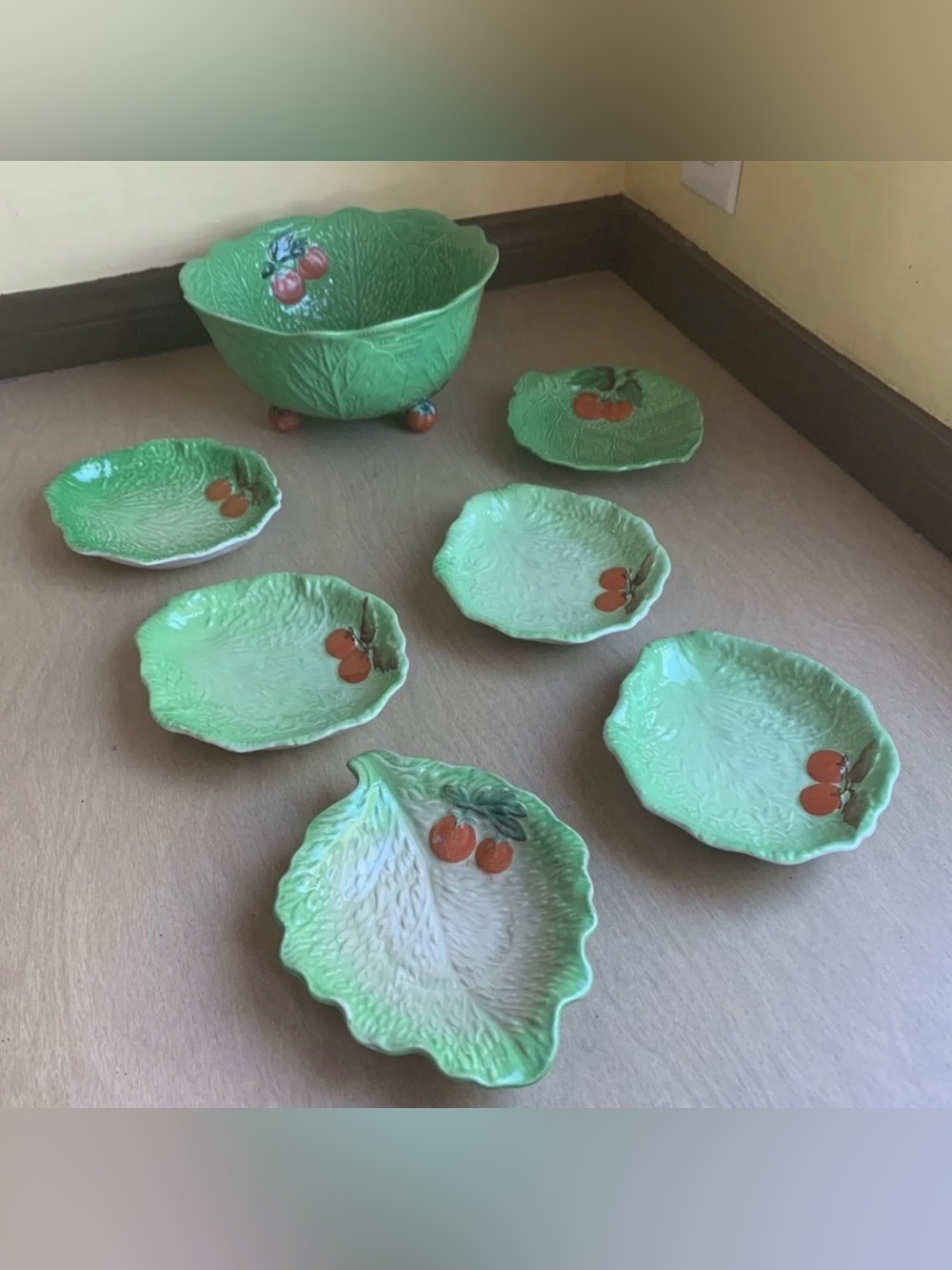 Green cabbageware leaf tomato decor 1930s Beswick Carlton England Serving bowl